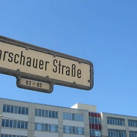 ++ Hip, Chill Berghain With Breakfast ++ Berlin